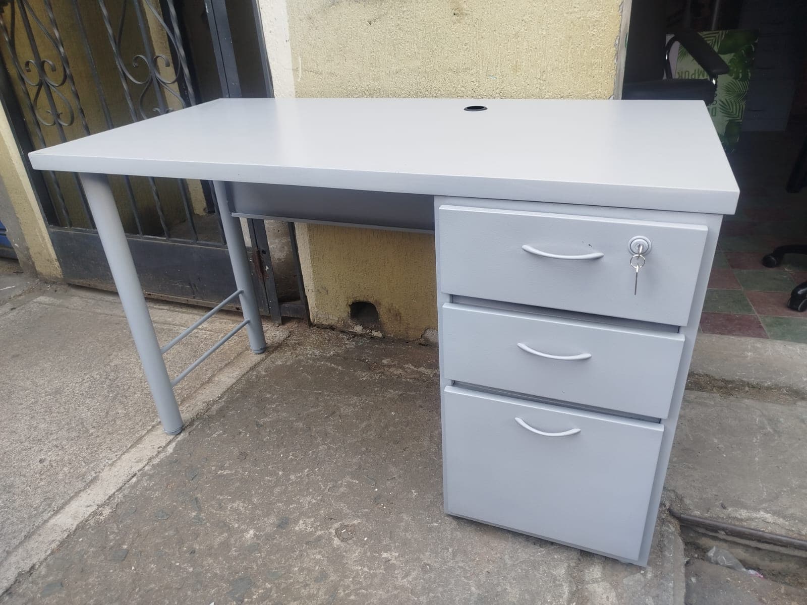 Escritorio ejecutivo claro